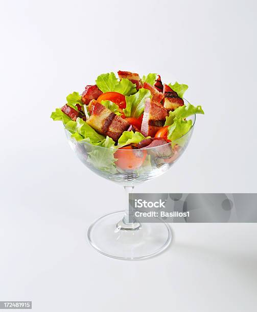 Ensalada De Verduras Con Carne De Cerdo Asado Foto de stock y más banco de imágenes de Alimento - Alimento, Asado - Alimento cocinado, Barbacoa - Comida