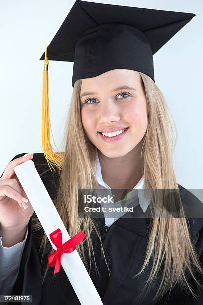 Formatura - Fotografias de stock e mais imagens de Cabelo Louro - Cabelo Louro, Formatura, Jovem Adulto