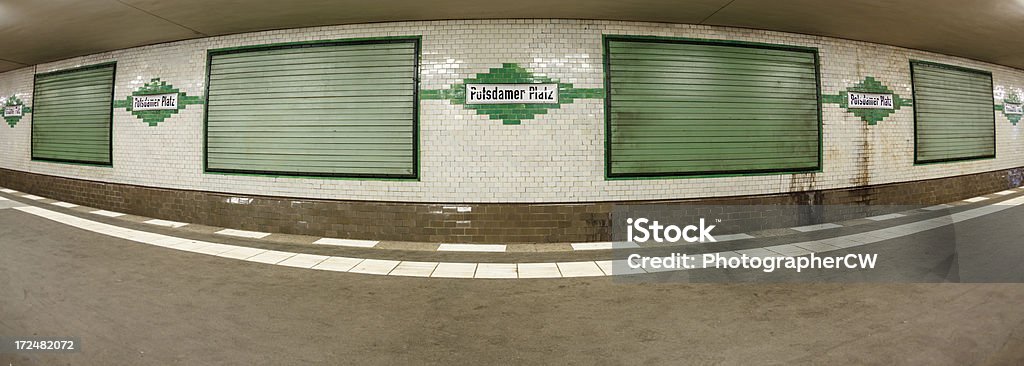 Potsdamer Platz Stazione della metropolitana - Foto stock royalty-free di Metropolitana