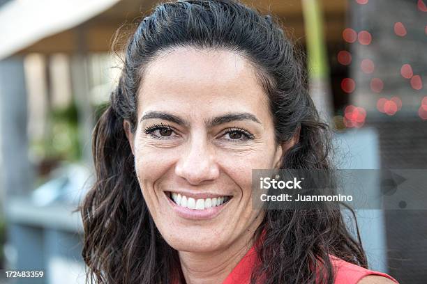 Foto de Hispânica Mulher Madura e mais fotos de stock de 40-44 anos - 40-44 anos, 40-49 anos, Adulto