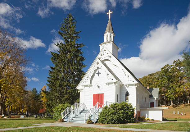 istock Beautiful small Church, Cornwall Bridge Road, Connecticut 172483594