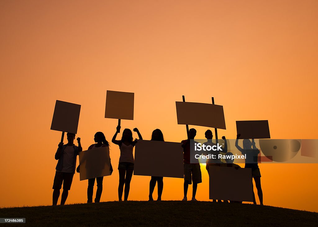 Protestas - Foto de stock de Silueta libre de derechos