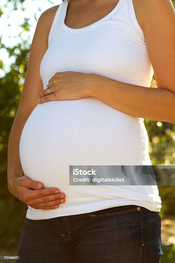 Embarazada de vientre - Foto de stock de Abdomen libre de derechos