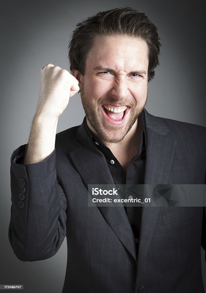 Retrato de homem de negócios usando um terno cinza - Foto de stock de 30 Anos royalty-free