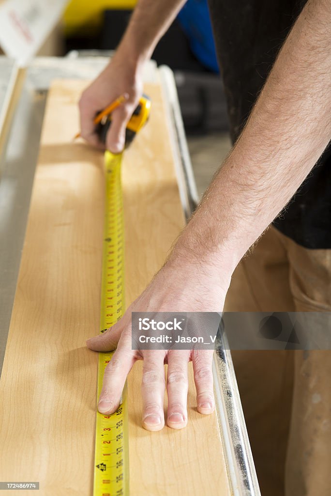 Carpenter mesure - Photo de Adulte libre de droits