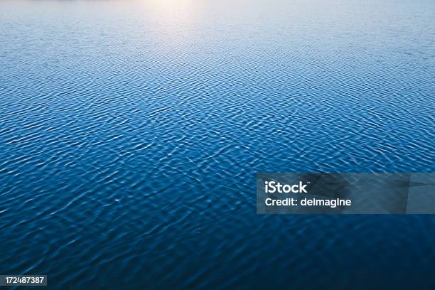 Superficie Di Mare - Fotografie stock e altre immagini di Acqua - Acqua, Alba - Crepuscolo, Ambientazione esterna