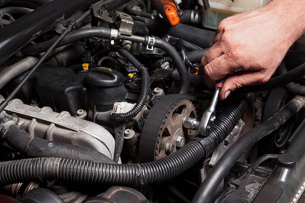 istock Person Repairing Car Engine 172487584