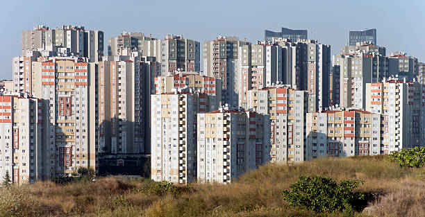 街の眺め、高層ビルなどのイスタンブールのダウンタウンから - 住宅 ストックフォトと画像