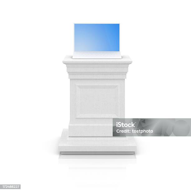 Cuaderno Sobre Un Pedestal Foto de stock y más banco de imágenes de Ordenador - Ordenador, Pedestal, Ordenador portátil