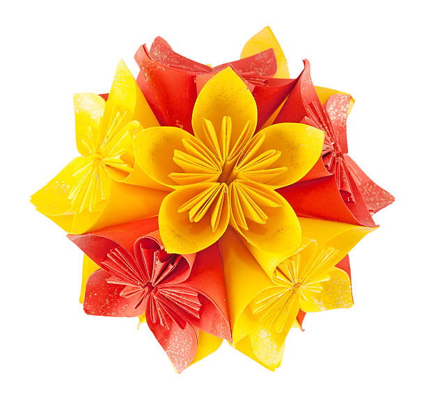 czerwone i żółte kusudama - japan isolated origami red zdjęcia i obrazy z banku zdjęć