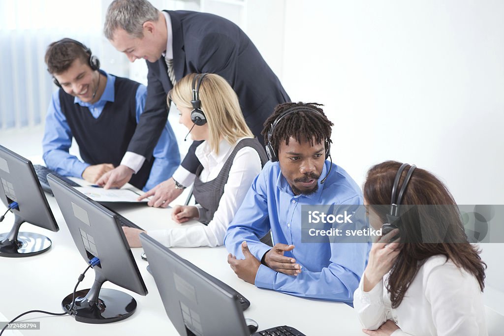 Grupo de representantes de Servicio al cliente. - Foto de stock de 30-39 años libre de derechos