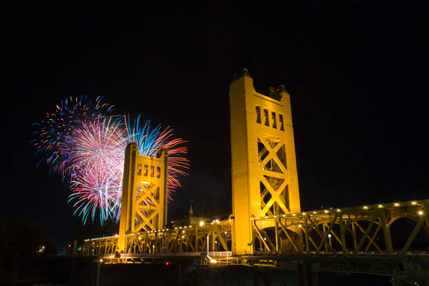 istock Tower Bridge, Sacramento, California 172513254