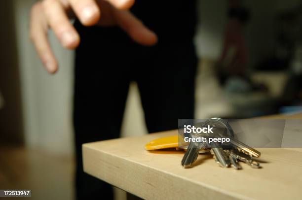 Photo libre de droit de Enfin En Série banque d'images et plus d'images libres de droit de Clé - Clé, Table, Atteindre