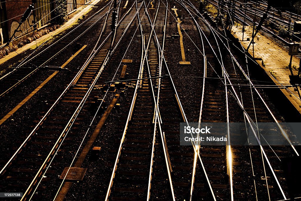 Vías de ferrocarril - Foto de stock de Acero libre de derechos