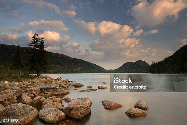 Jordan Pond - Fotografie stock e altre immagini di Acqua - Acqua, Ambientazione esterna, Area selvatica