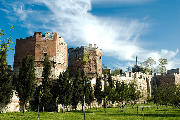 istock City Walls / Istanbul 172517937
