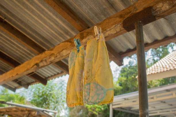 istock Dry the stove cloth on the wire 1725262113