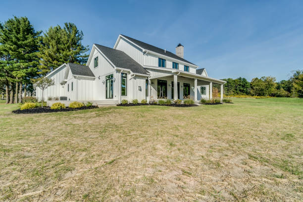 istock Large white house on big property 1725330573