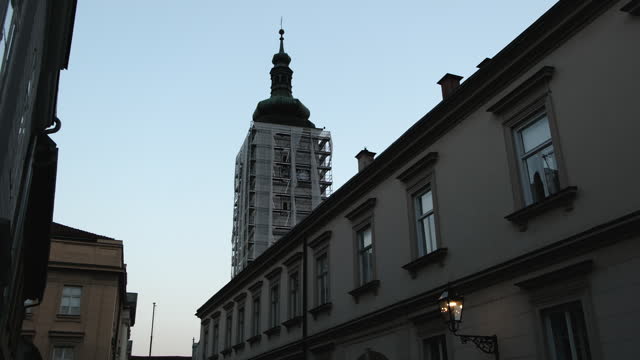 Handheld shot of buildings in Zagreb