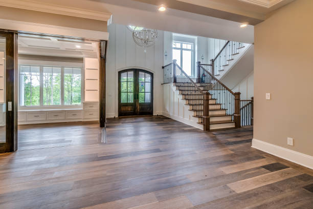 istock Staircase with switchback to get to the second floor 1725333827