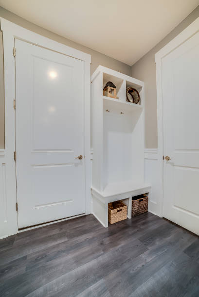istock Luxury vinyl plank flooring in mudroom 1725348187