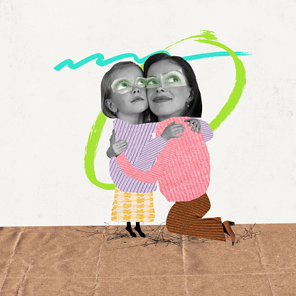 Collage de arte contemporáneo con familia feliz, madre sonriente e hija pequeña abrazándose sobre fondo blanco. Amor incondicional photo