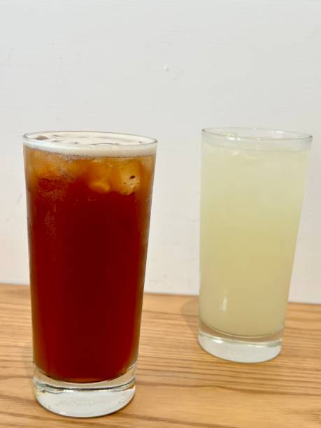 istock Ice tea and lemon juice 1725663837