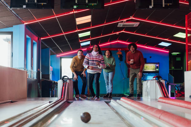 istock Suspenseful Moments at the Arcade 1725817011