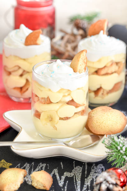 Homemade banana pudding cup - fotografia de stock