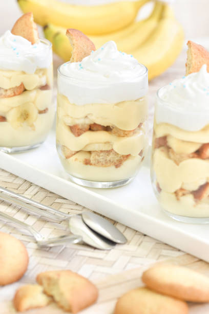 istock Homemade banana pudding cup 1725906566