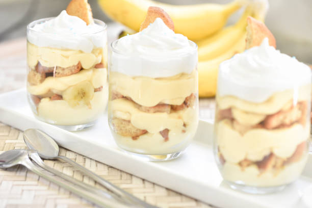 istock Homemade banana pudding cup 1725910789