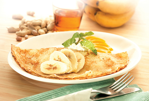 Crepe with banana and peanut butter