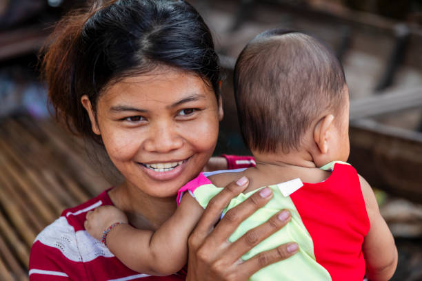 istock Mother and daughter, Cambodia 1726018694