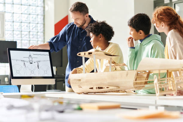 istock Teacher Showing Aircraft Design Chart 1726244153