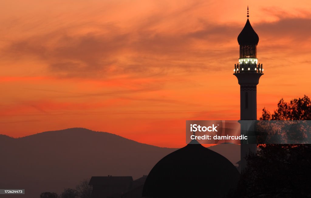 Mesquita ao anoitecer - Foto de stock de Ramadã royalty-free
