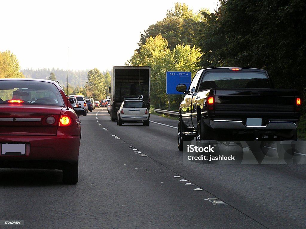 Trafic: Feux de freinage sur - Photo de Circulation routière libre de droits