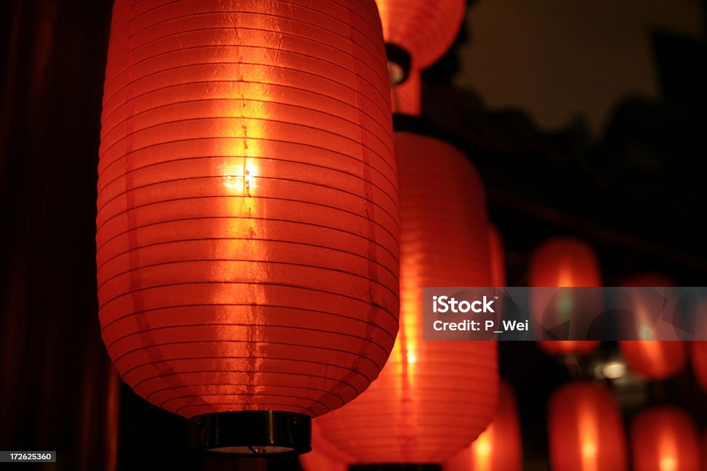 Азиатские красный Бумажный светильникам - Стоковые фото Азиатская культура роялти-фри