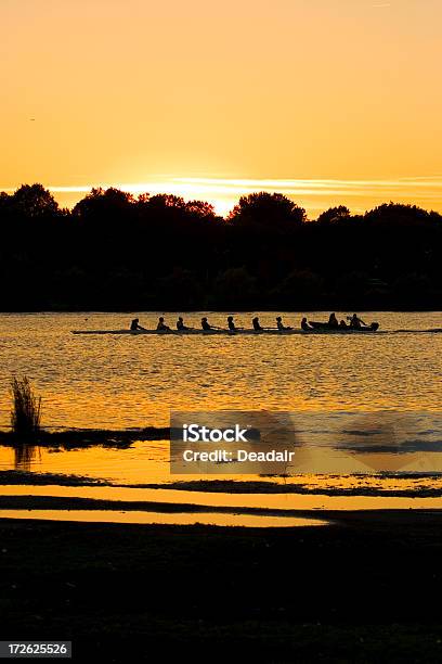 Hingabe Stockfoto und mehr Bilder von Aktivitäten und Sport - Aktivitäten und Sport, Bemühung, Bewegung