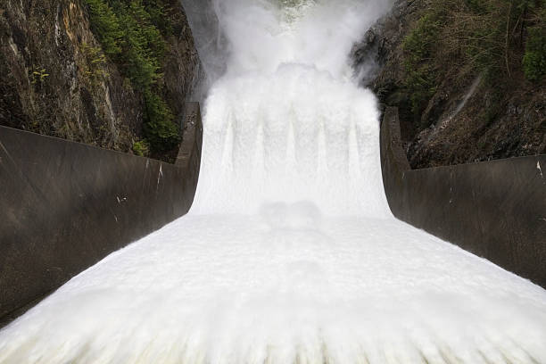 istock Cleveland Dam spillway 172625640