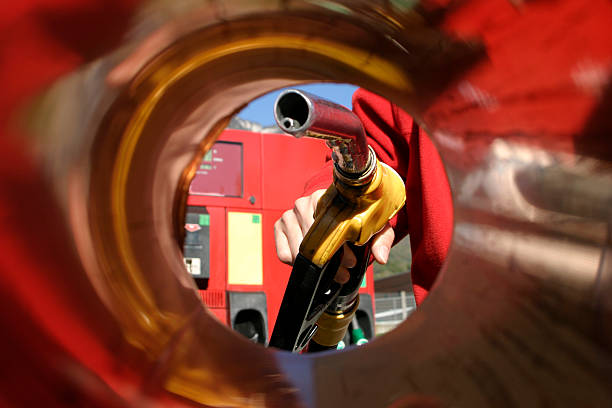 estación de gas - tanque de la gasolina fotografías e imágenes de stock