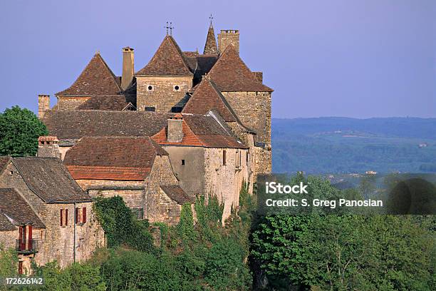 Photo libre de droit de Loubressac banque d'images et plus d'images libres de droit de Aquitaine - Aquitaine, Architecture, Colline