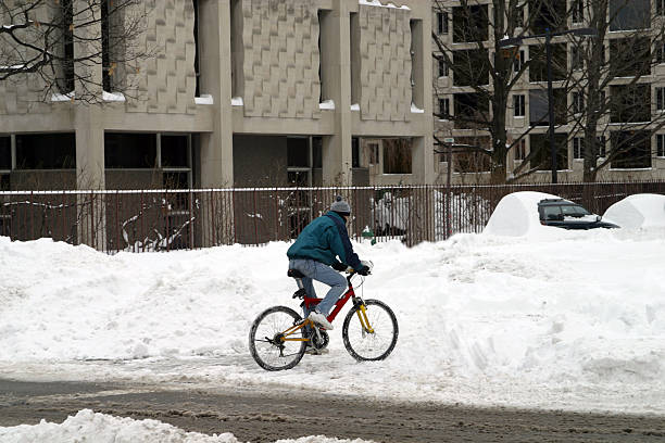 istock Riding a bicycle in the snow 172627051