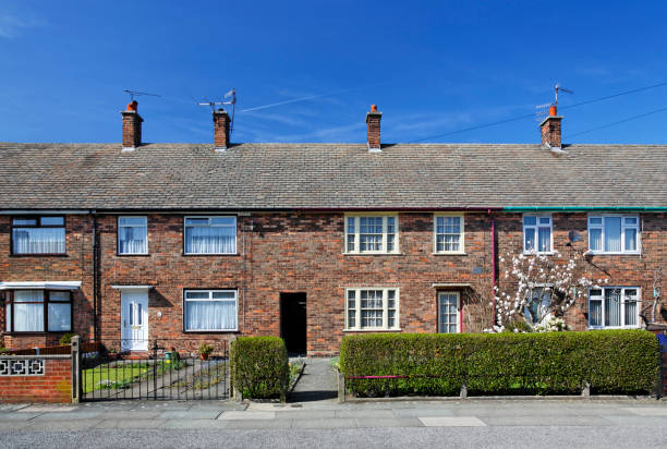 paul mccartney hogar de la infancia, forthlin road, liverpool john lennon'a continuación: - row house architecture tourism window fotografías e imágenes de stock