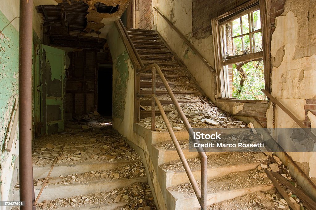 포기됨 계단 2 - 로열티 프리 석면 스톡 사진