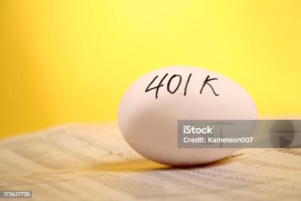 Ovo Financeiro - Fotografias de stock e mais imagens de 401k - Palavra inglesa - 401k - Palavra inglesa, Conceito, Conceitos e tópicos