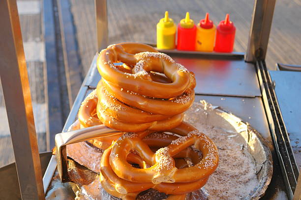 istock Pretzel Street Vendor 172627760