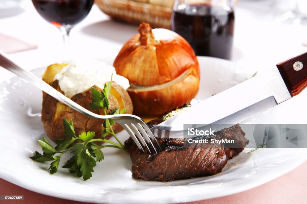 Dîner de steaks - Photo de Aliment libre de droits