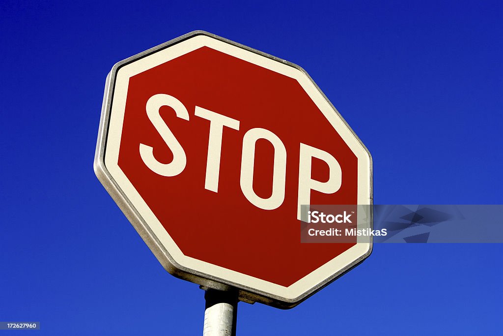 Znak Stop - Zbiór zdjęć royalty-free (Czerwony)