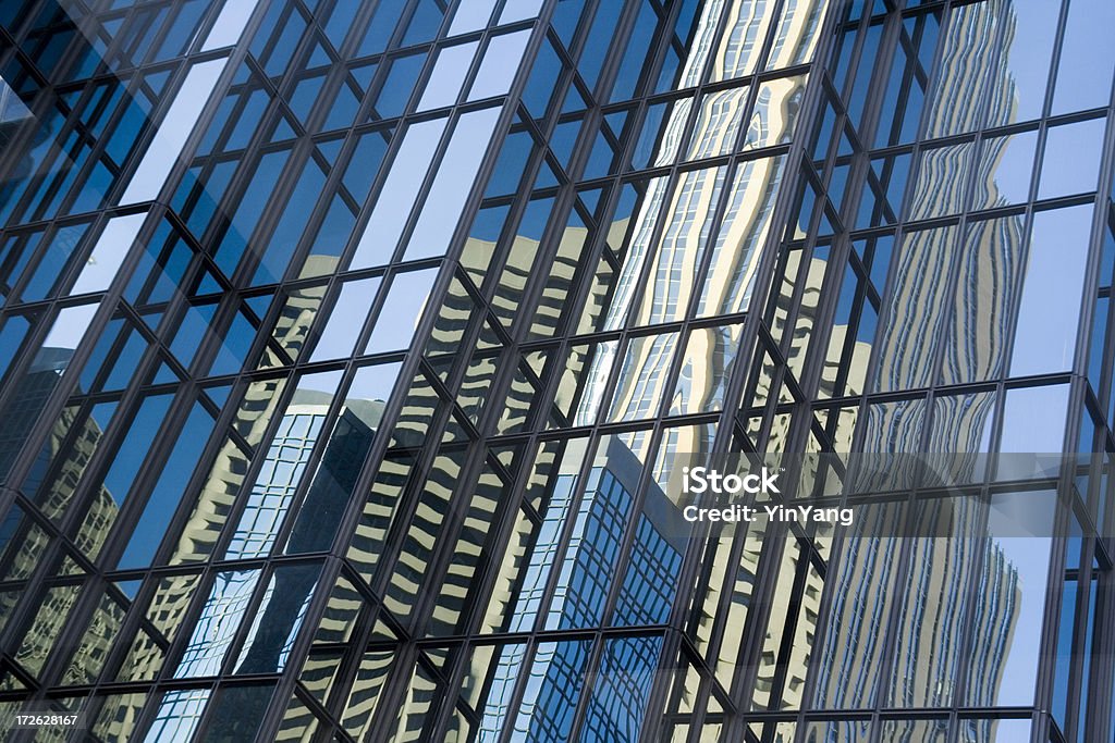 Rascacielos de reflejo - Foto de stock de Minneápolis libre de derechos