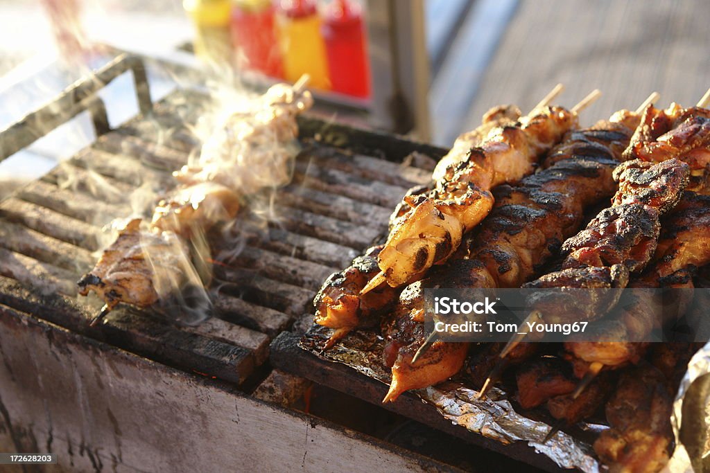 Straßenverkäufer Hühnchen-Kebab - Lizenzfrei Bratspieß Stock-Foto